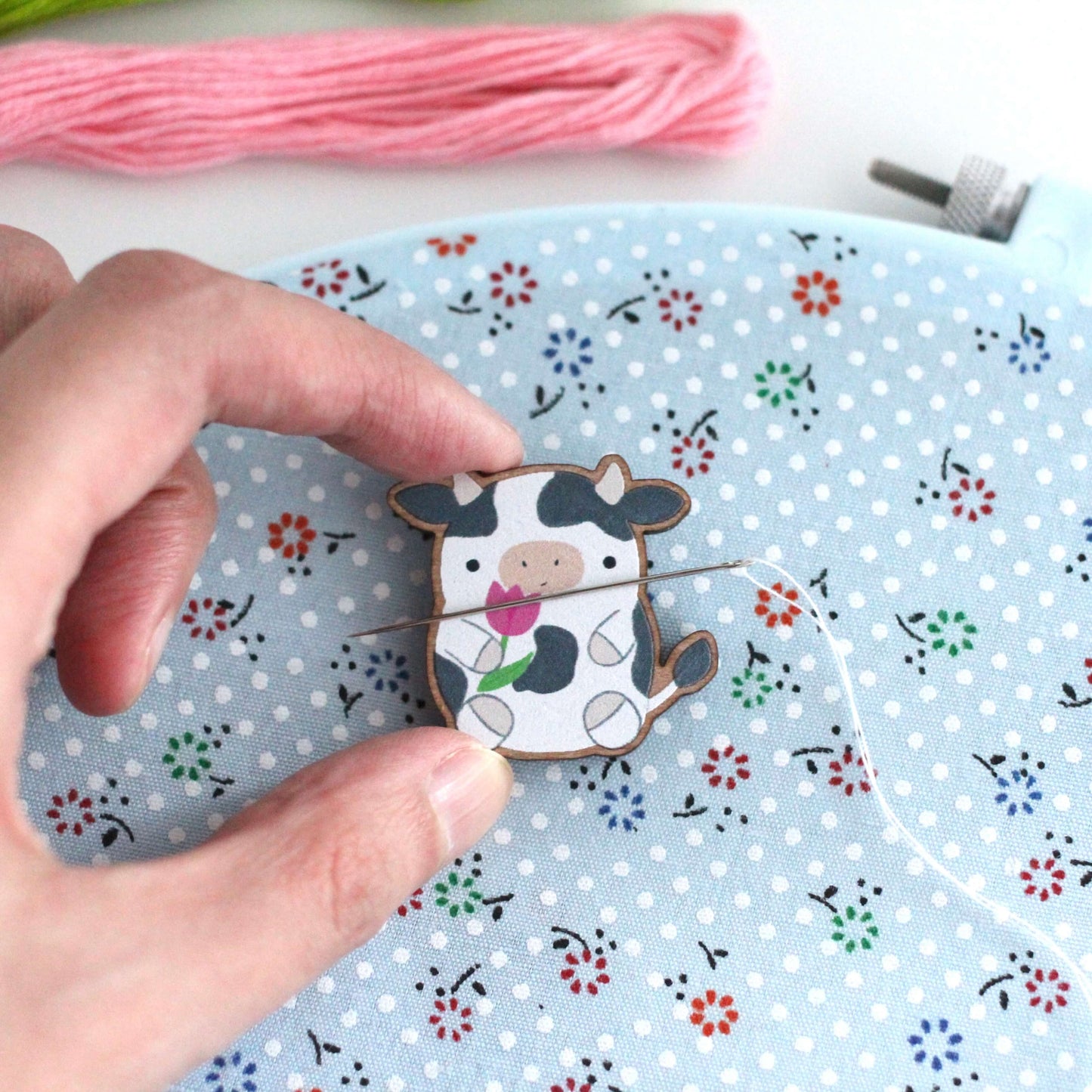 Cow holding Tulip Wooden Needle Minder