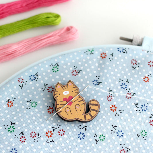 Orange Tabby Cat Magnetic Needle Minder