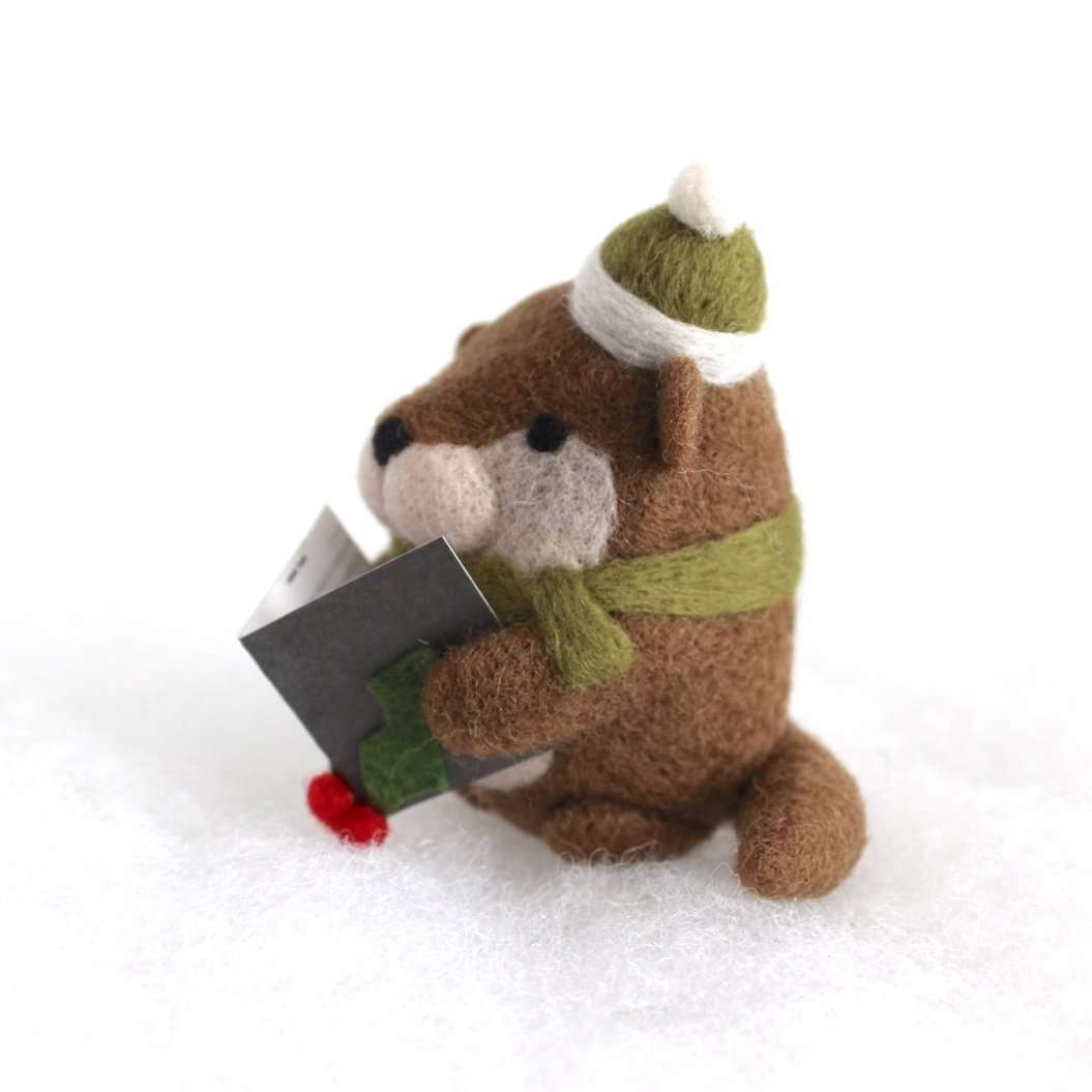 Needle Felted Otter Christmas Caroler (w/ Green Hat)