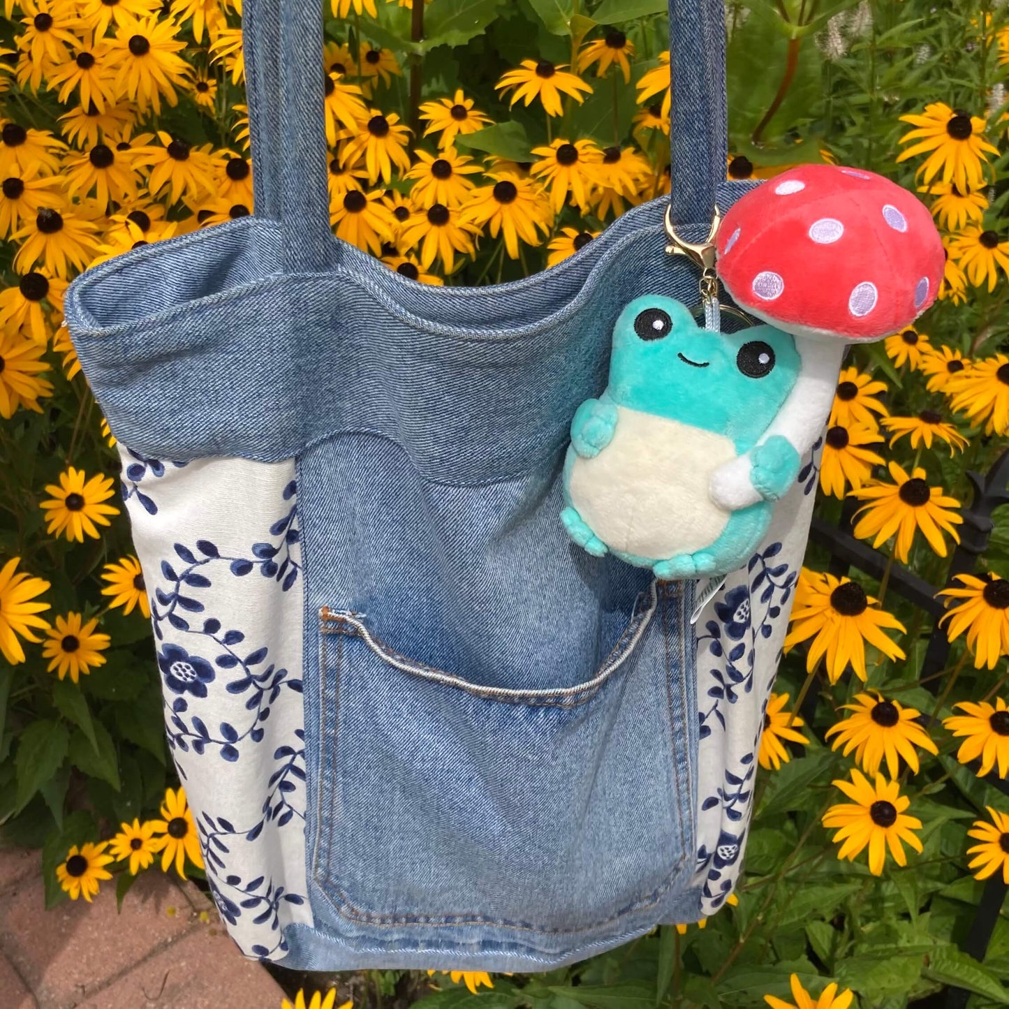 Mushroom Frog Plush Keychain