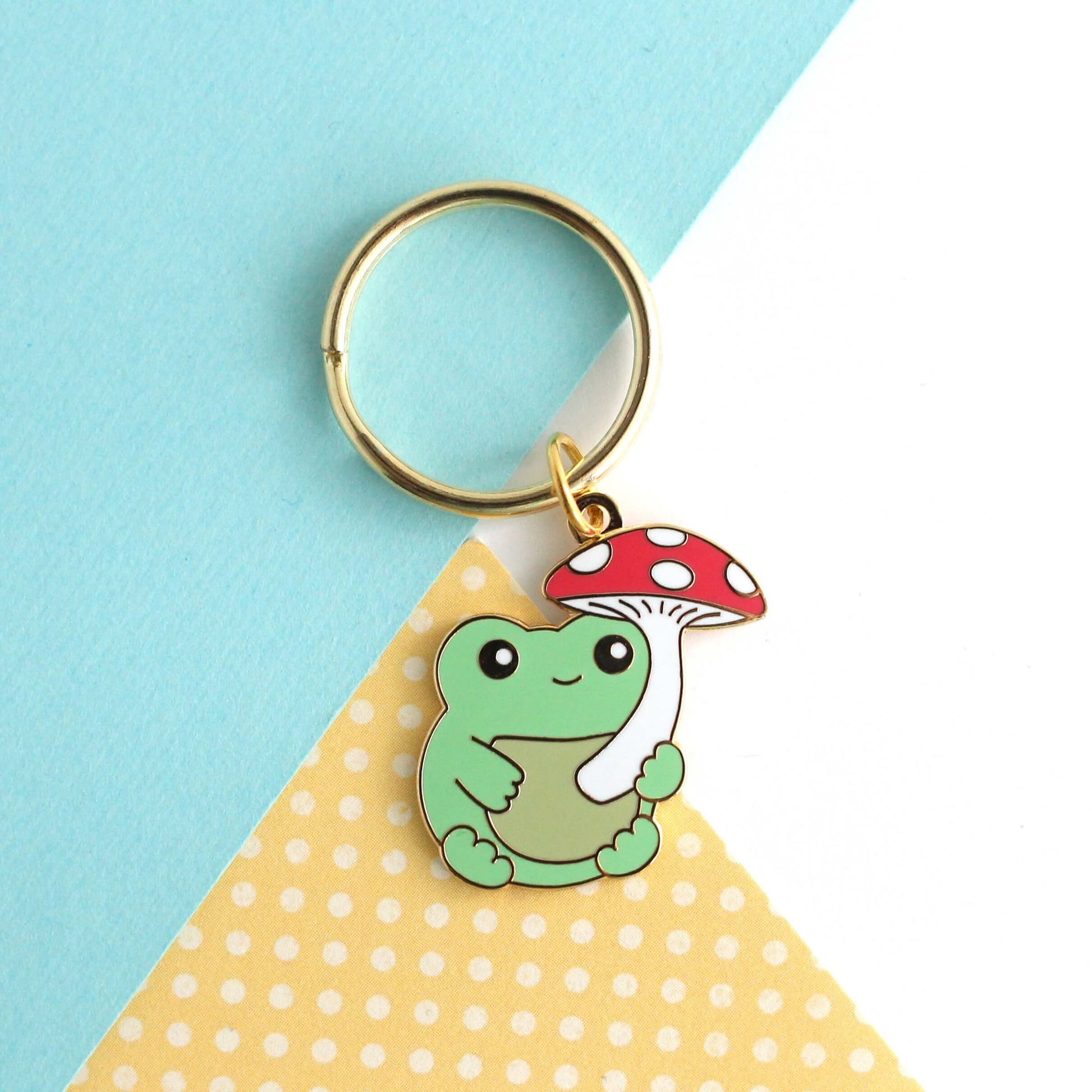 Frog with Red Mushroom Umbrella Enamel Keychain: Circle Key Ring
