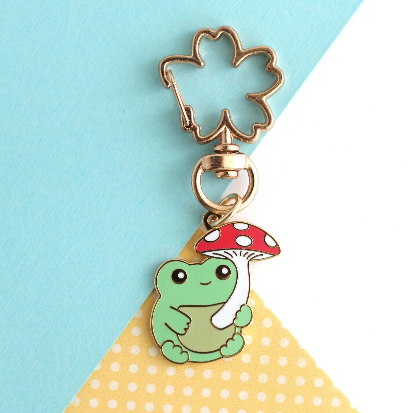 Frog with Red Mushroom Umbrella Enamel Keychain: Sakura Swivel Key Ring