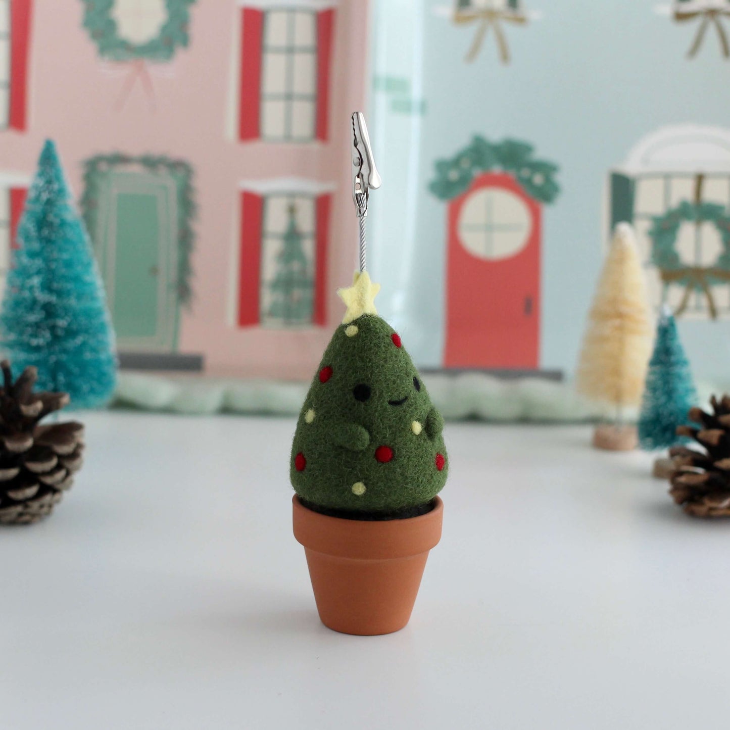 Needle Felted Christmas Tree Note Holder (Dark Green)