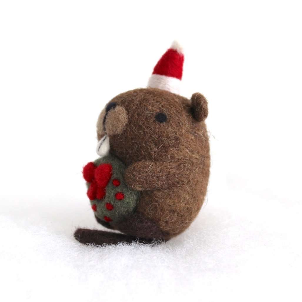 Needle Felted Beaver w/ Christmas Wreath