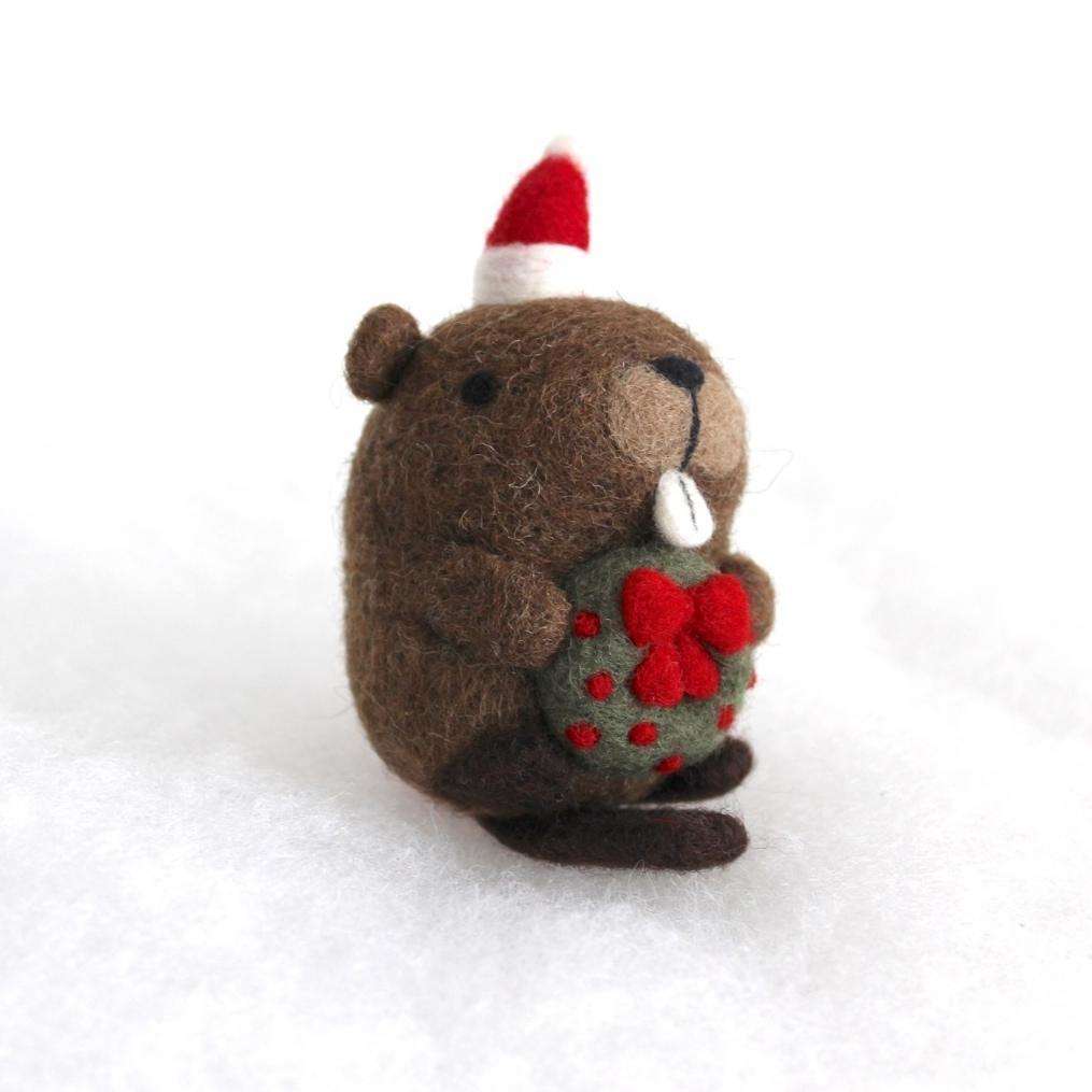 Needle Felted Beaver w/ Christmas Wreath