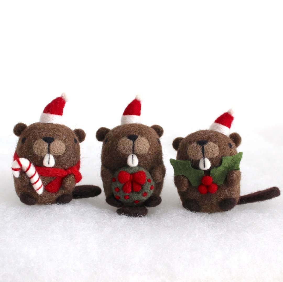 Needle Felted Beaver w/ Christmas Wreath by Wild Whimsy Woolies