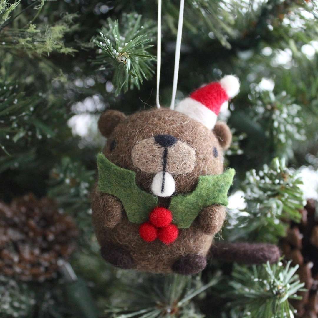 Needle Felted Beaver w/ Holly