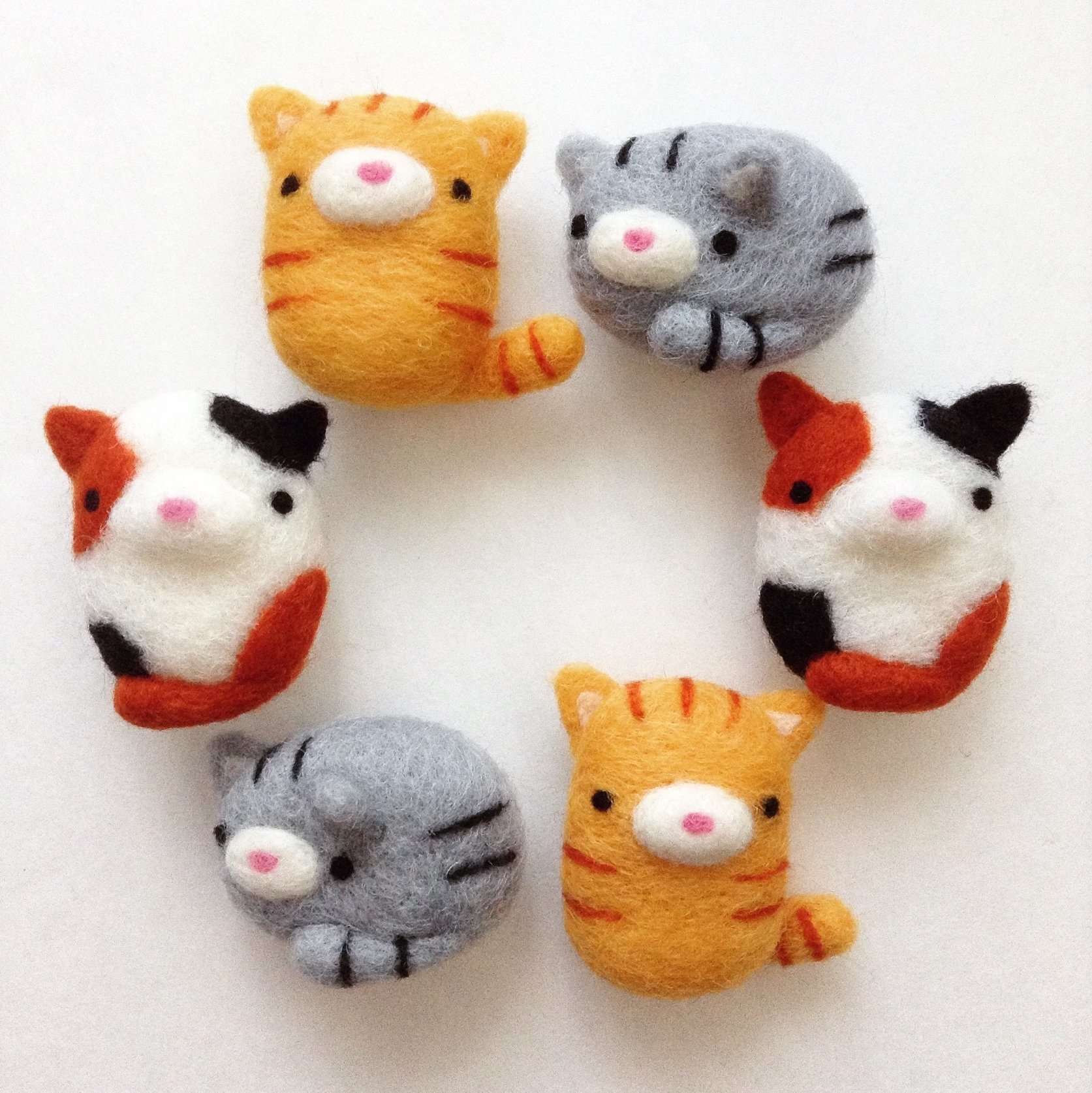 Needle Felted Cat Magnet (Made-to-Order) by Wild Whimsy Woolies